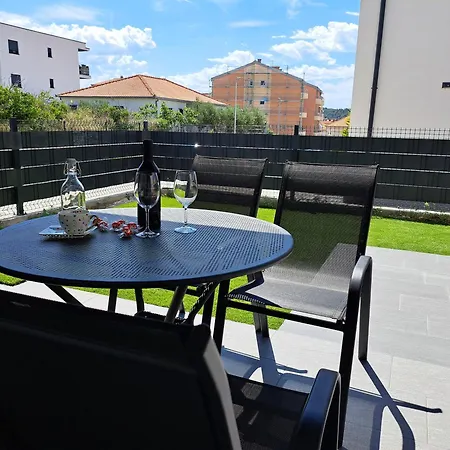 Apartman Luka Apartment *